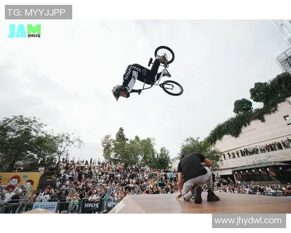 南京滑板队在极限运动世界杯中的精彩表现与实力分析