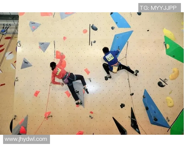 成都攀岩队比赛经验深度对比与提升策略分析